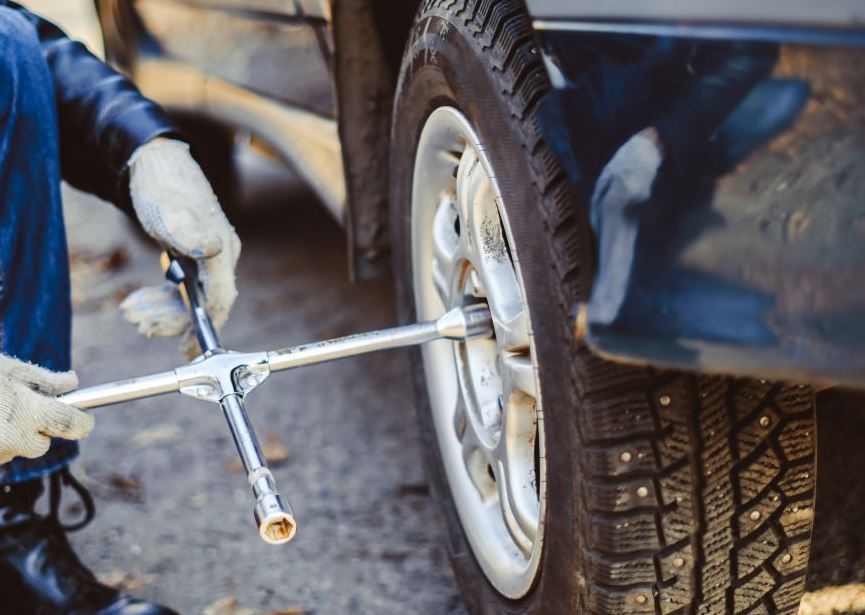 Roadside Assistance - Tire Change in Live Oak, Florida